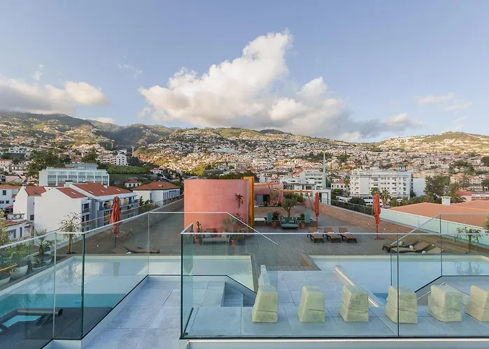 Hotel com parque aquático: Three House Hotel