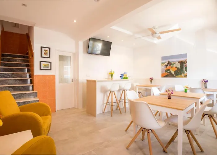 Alojamento com o café da manhã Apenas: Alto Mar Inn