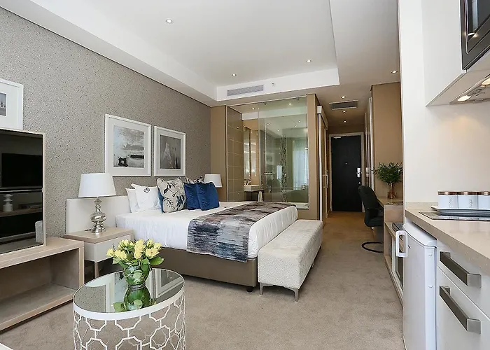 305 Sandton Skye Apartments