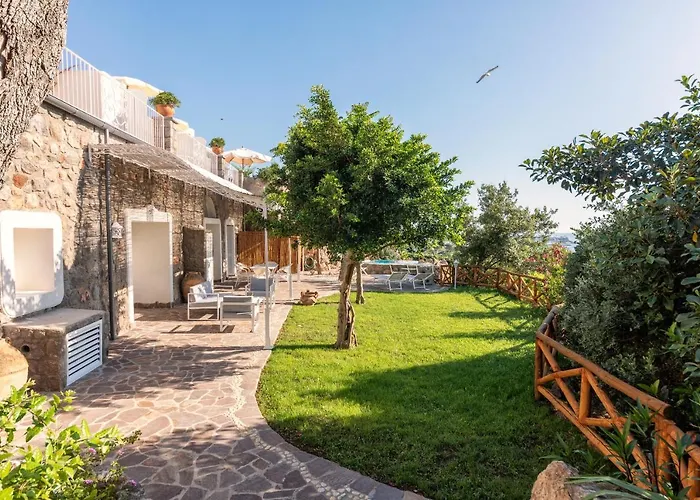Casa Vacanze Dei Lecci - 7 Luxury s With Private Pool Or Jacuzzi