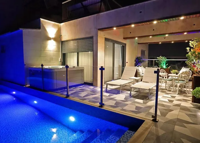 Luxury Rooftop Apartment In Netanya