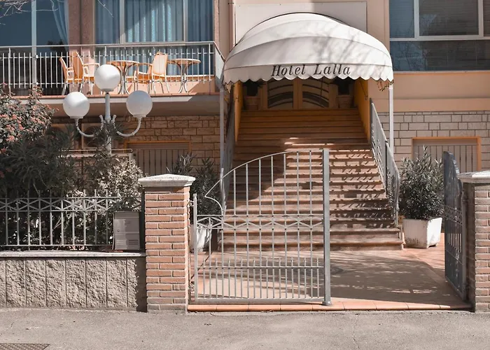 Hotel sulla spiaggia: Hotel Lalla