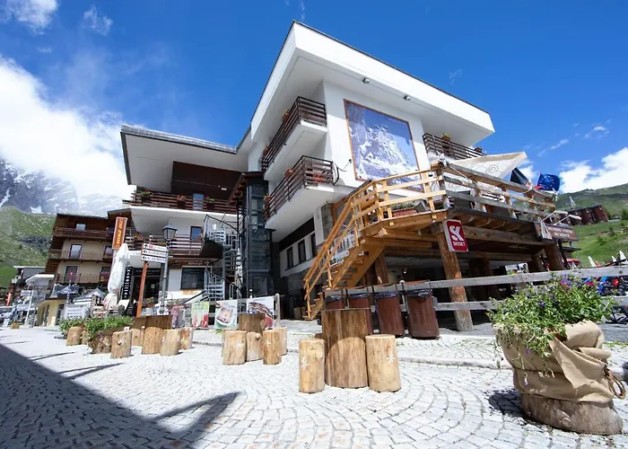 Hotel with view: Hotel Meuble' Joli