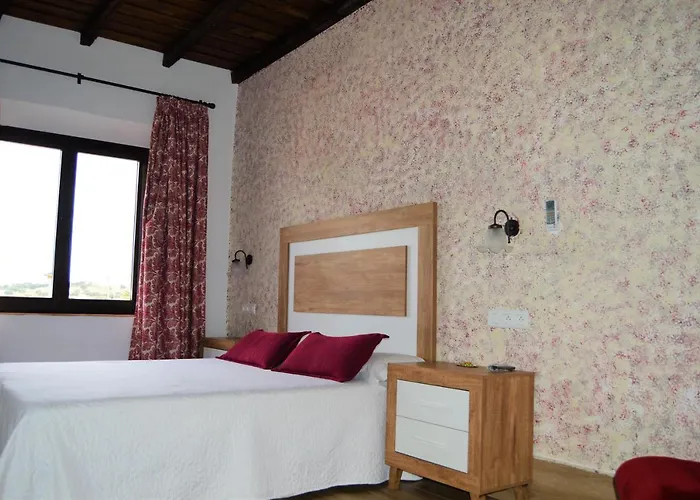 Apartamentos Turisticos - Hostal Los Alisos