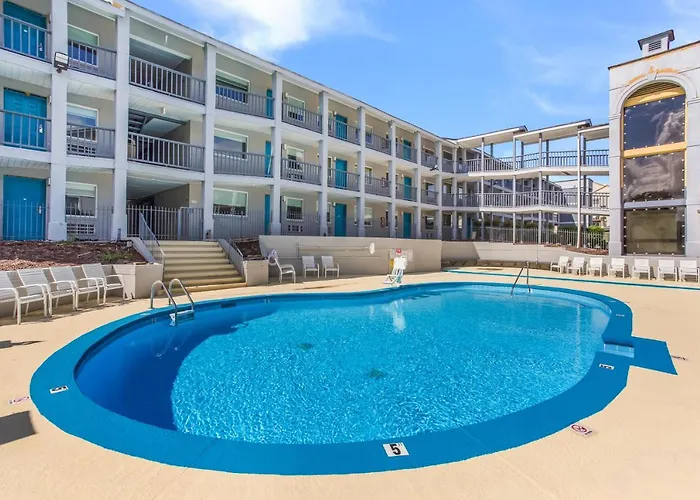 Golf hotel: Red Lion Inn & Suites Nashville Airport