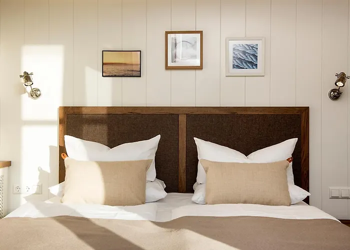 LOEV - VELA Hotels