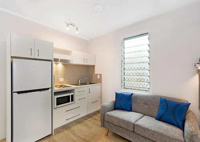 Cheap hotel: Beach House Motel