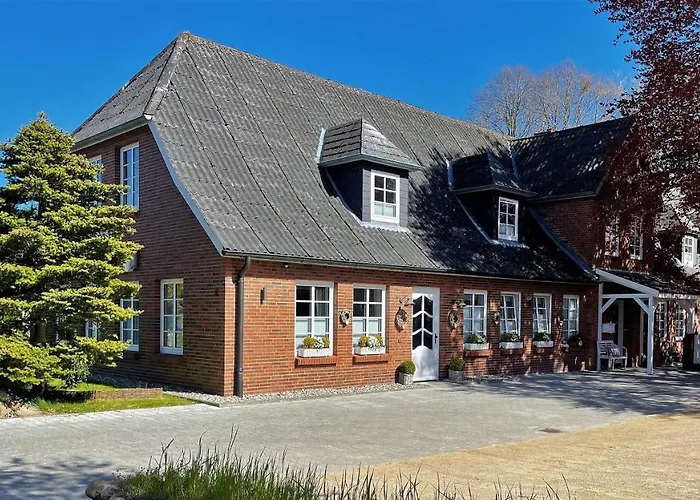 Friesen-Lodge Apartments
