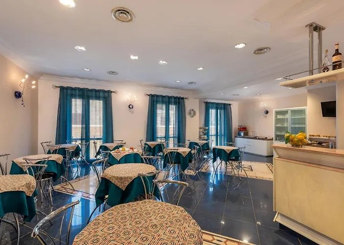 Helios Hotel