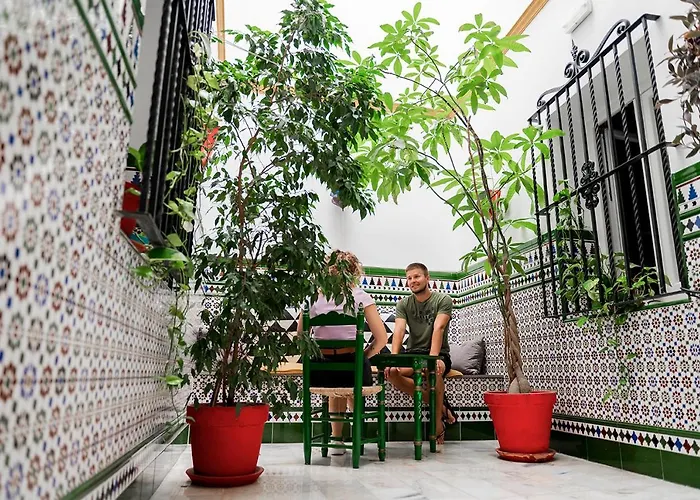 Hotel pres du College: Hostel Triana Backpackers