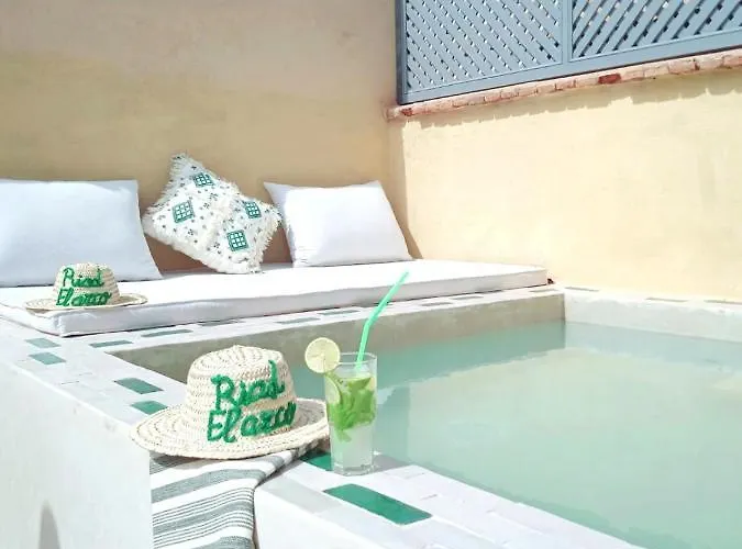 El Arco Rooftop Pool & Spa