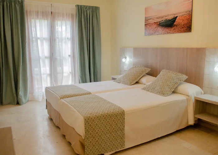 Klayman Olivina Aparthotel
