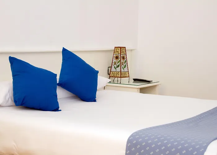 Hotel que admite mascotas: Checkin Madrid Parla