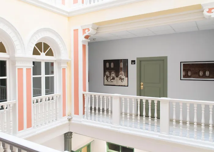 Hotel de 3 estrellas: Hotel Inglaterra