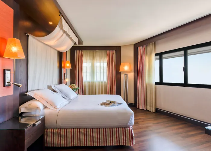 Hotel Jacuzzi: Hotel Cordoba Center