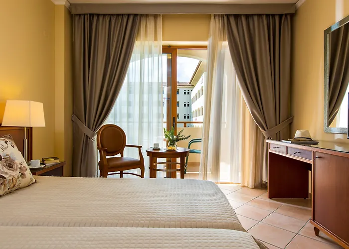 Hotels With Four Stars Theartemis Palace