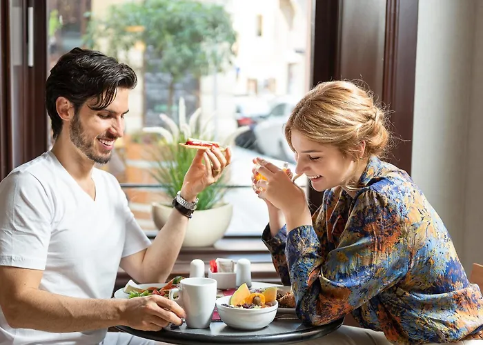 Jacuzzi hotel: Three Corners Hotel Art