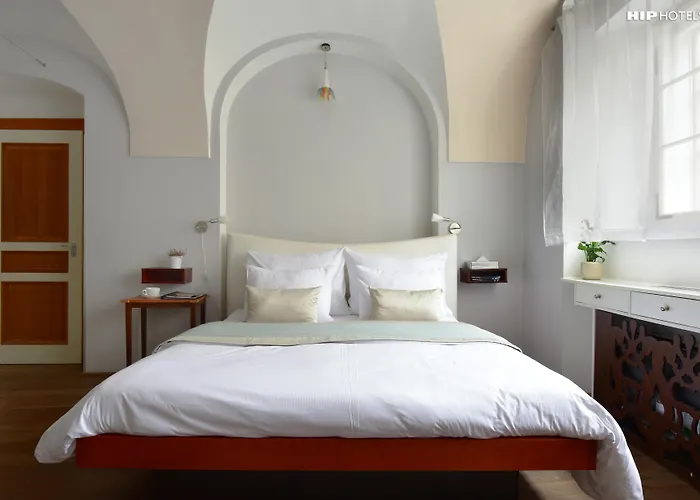 Hotel all'aeroporto: Design Hotel Neruda