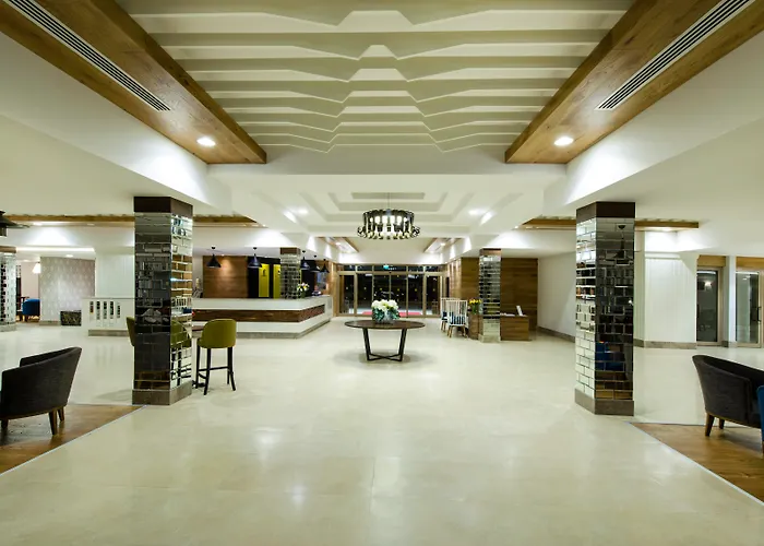 Hotel met zwembad: Grand Park Lara Hotel