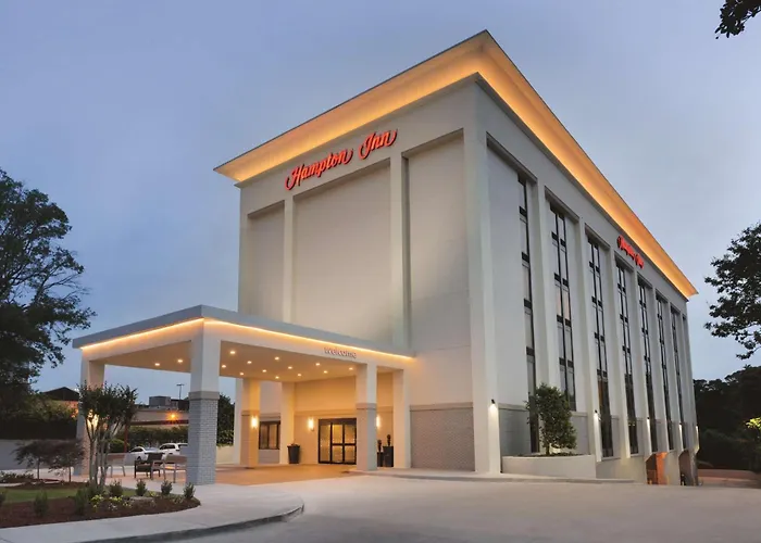 Pet Friendly hotel: Hampton Inn Atlanta-Buckhead