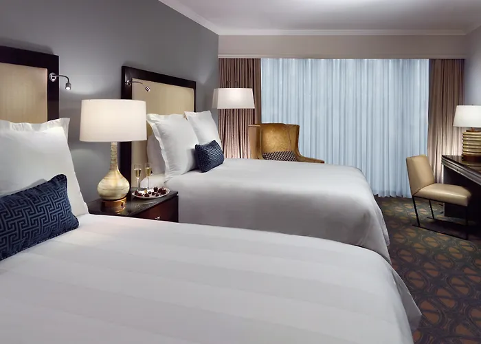 4 star hotel: The Riverfront Hotel New Orleans