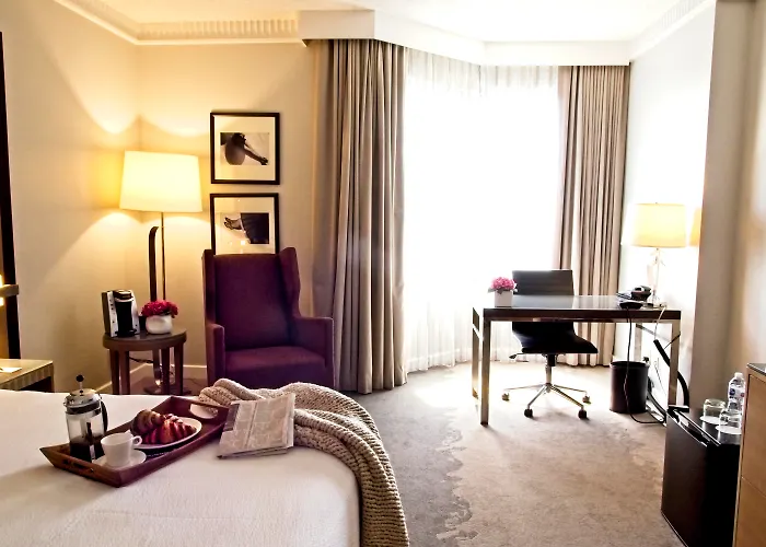 Romantic hotel: Pullman Miami Airport
