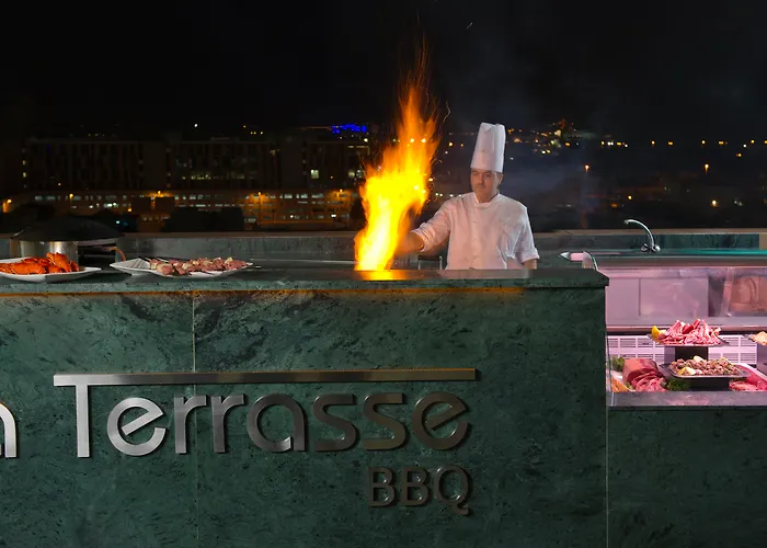 Family Hotel: Two Seasons Hotel & Apartments