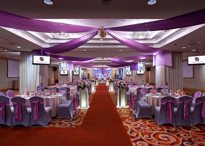 Luxury hotel only: Corus Klcc