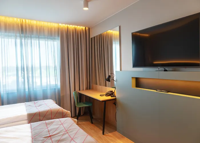 Holiday Inn - Expo By Ihg