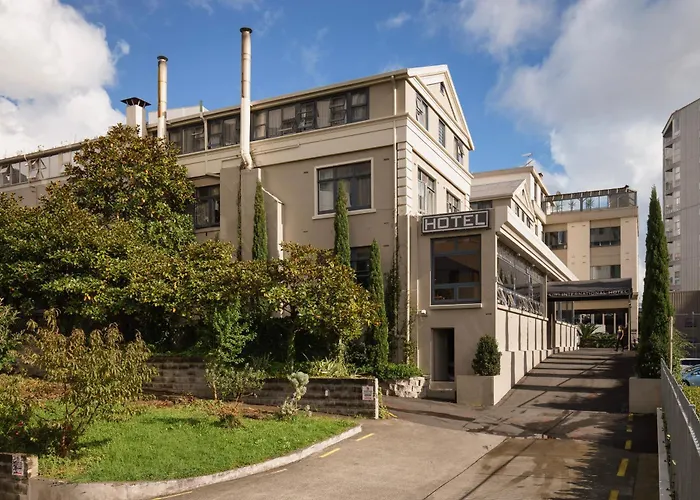 Kiwi International Hotel