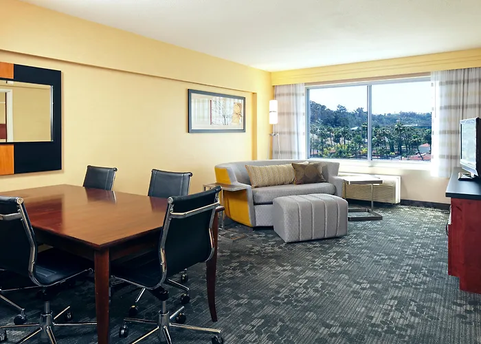 Pets Allowed Hotel Courtyard By Marriott San Diego Mission Valley/ Circle