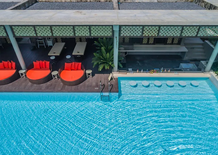 Airport Hotel: Proud Phuket, Naiyang Beach