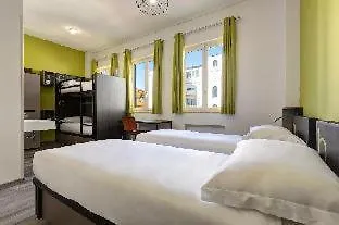 Hotel sulla spiaggia: The Romehello