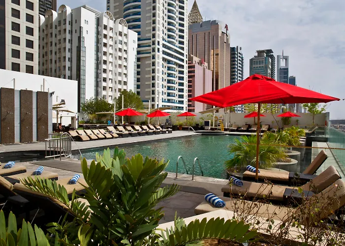 Airport Hotel: The Tower Plaza Hotel Dubai