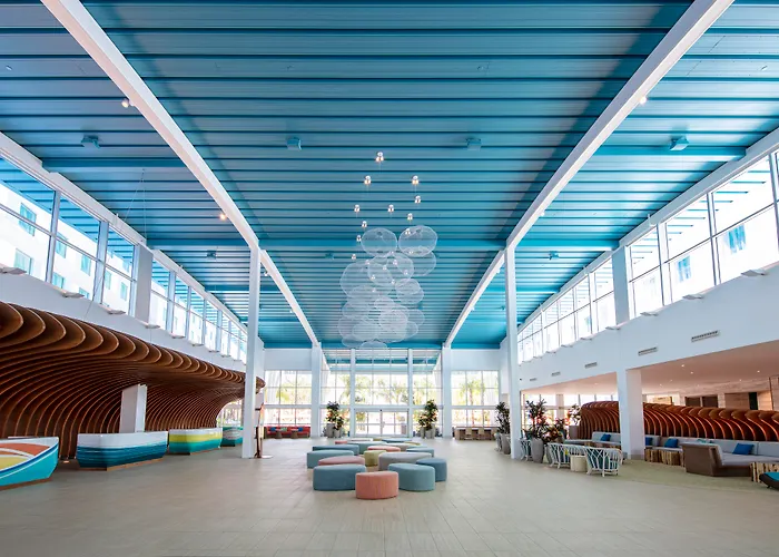 Family Hotel: Universal'S Endless Summer Resort - Surfside Inn And Suites