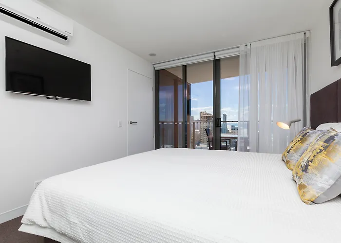 Hotel near College: Rhapsody Resort - Official