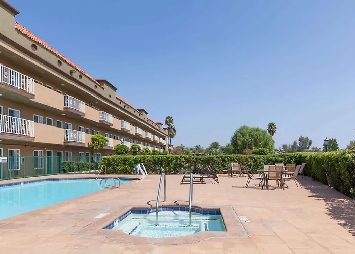 Travelodge By Wyndham Sylmar Ca