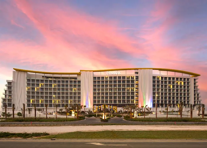 Hotel com parque aquático: Centara Mirage Beach Resort Dubai