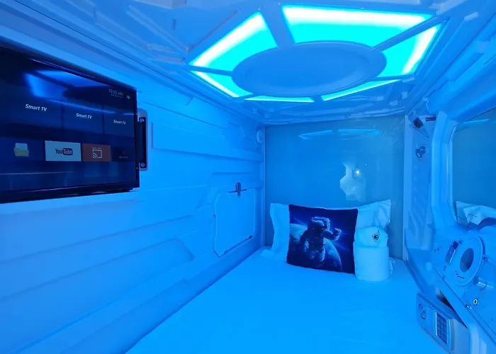 Galaxy Pods Capsule Boat Quay