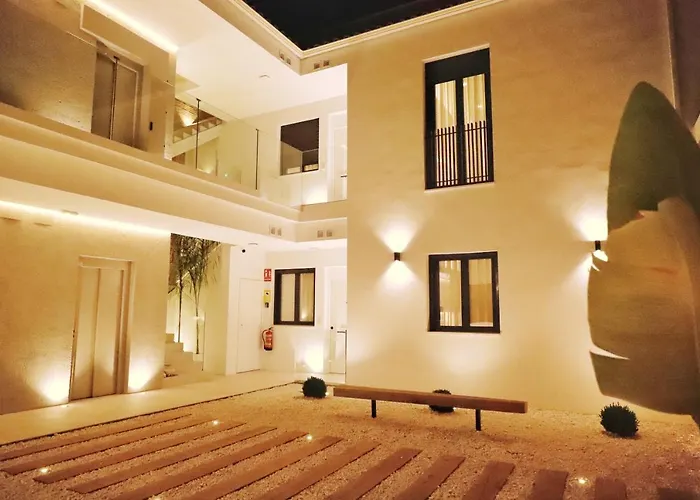 Hotel familiar: Medina Homes Puente Romano