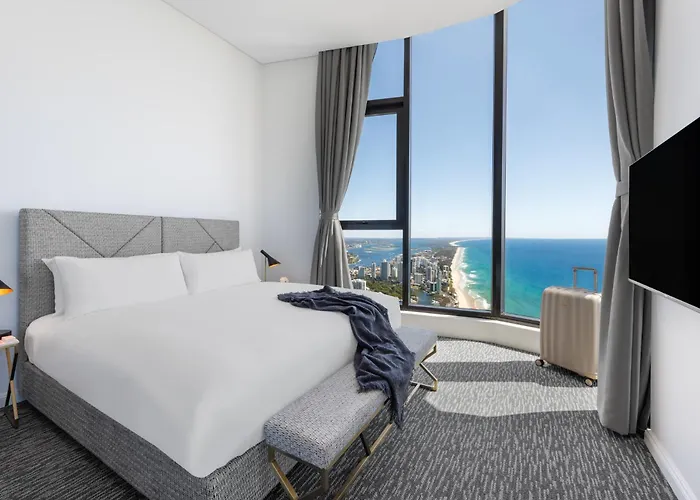 Kid friendly hotel Meriton Suites Surfers Paradise