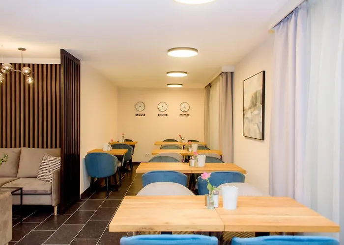 Hotel Twentyfour Living