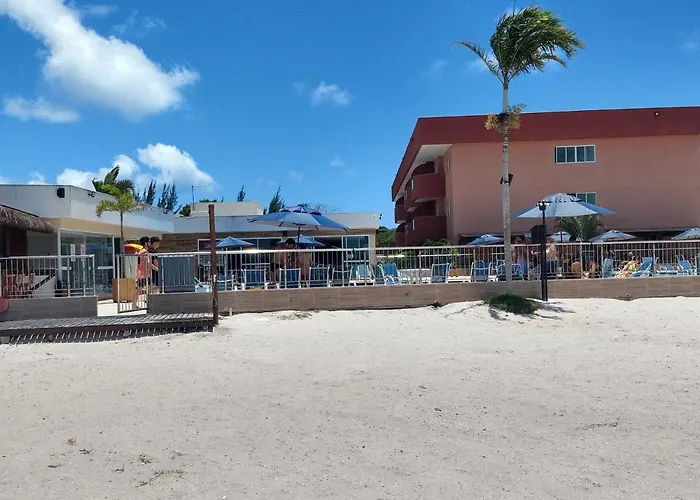 Apartamento no Golden Lake - pé na areia, agua de côco e cervejinha