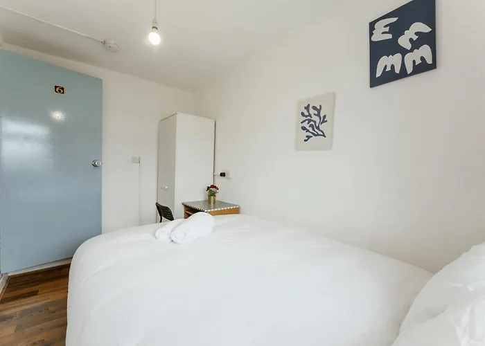 Gastenverblijf: Upton Park Bedrooms 25 Min To Central London