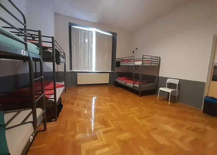B3 Hostel