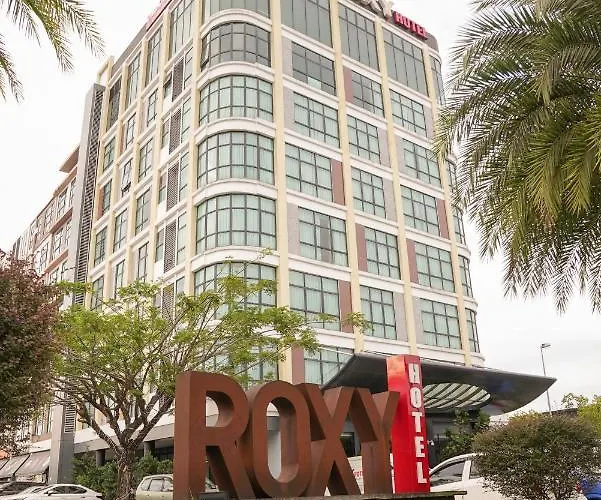 Cheap hotel: Roxy Hotel 3Rd Mile