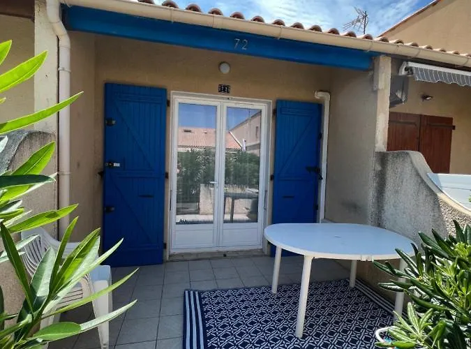 Petite maison de vacances au bord de l'eau