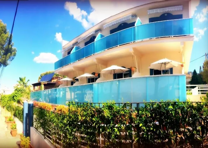 Ferienvermietung: Apartamentos Petit Blau