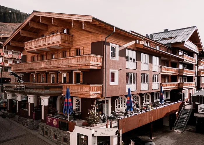 Luxury hotel only: Hotel Panther'A