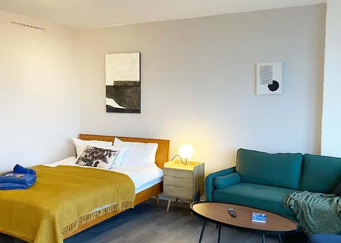 Arbio I Balcony Apartments Augsburg